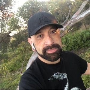 Meet your Posher, Adam